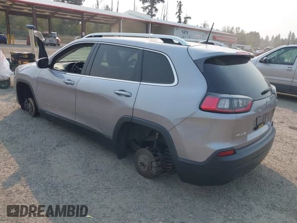 ✅ 2019 Jeep Cherokee Latitude Plus • VIN: 1C4PJMLB3KD288043 • Лот: 43130930. Опубликован ранее на IAAI с пробегом 193 872 миль. Бесплатный доступ к архиву аукционных продаж из США и подробный отчёт об истории автомобиля на DreamBid. Изображение 3.