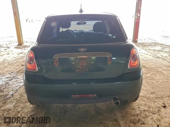 ✅ 2013 MINI Hardtop • VIN: WMWSU3C50DT371067 • Lot: 94555805. Wystawiony na Copart z przebiegiem 131 035 mil. Bezpłatny archiwum sprzedaży aukcyjnych z USA i szczegółowy raport historii pojazdu na DreamBid. Zdjęcie 6.