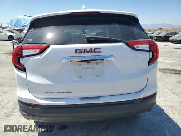 ✅ 2022 GMC Terrain SLE • VIN: 3GKALMEV0NL212211 • Lot: 63239505. Wystawiony na Copart z przebiegiem 72 859 mil. Bezpłatny archiwum sprzedaży aukcyjnych z USA i szczegółowy raport historii pojazdu na DreamBid. Zdjęcie 6.