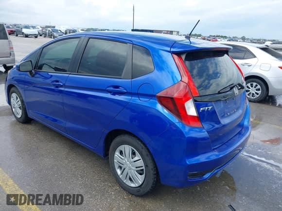 ✅ 2019 Honda Fit LX • VIN: 3HGGK5G49KM726763 • Lot: 42194626. Wystawiony na IAAI z przebiegiem 58 003 mil. Bezpłatny archiwum sprzedaży aukcyjnych z USA i szczegółowy raport historii pojazdu na DreamBid. Zdjęcie 3.