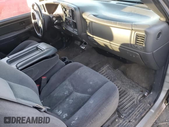 ✅ 2005 Chevrolet Silverado 1500 • VIN: 1GCEC19TX5E246502 • Лот: 76657864. Опубликован ранее на Copart с пробегом 170 319 миль. Бесплатный доступ к архиву аукционных продаж из США и подробный отчёт об истории автомобиля на DreamBid. Изображение 8.