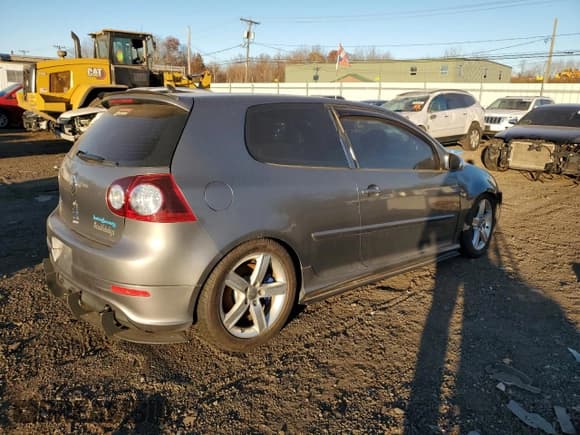 ✅ 2008 Volkswagen R32 • VIN: WVWKC71K98W017784 • Lot: 79924654. Listed on Copart with Not provided. Free auction sales archive from the USA and detailed vehicle history report at DreamBid. Image 3.