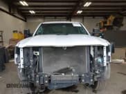 ✅ 2017 Chevrolet Silverado 2500HD Work Truck • VIN: 1GC2KUEGXHZ251227 • Lot: 42331950. Wystawiony na IAAI z przebiegiem 160 592 mil. Bezpłatny archiwum sprzedaży aukcyjnych z USA i szczegółowy raport historii pojazdu na DreamBid. Zdjęcie 13.