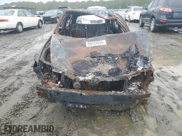 ✅ 2003 Mazda Protege • VIN: JM1BJ245531212396 • Lot: 69724844. Wystawiony na Copart z przebiegiem Nie podano. Bezpłatny archiwum sprzedaży aukcyjnych z USA i szczegółowy raport historii pojazdu na DreamBid. Zdjęcie 5.