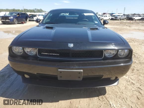 ✅ 2010 Dodge Challenger SE • VIN: 2B3CJ4DV4AH324011 • Lot: 45594515. Wystawiony na Copart z przebiegiem 105 046 mil. Bezpłatny archiwum sprzedaży aukcyjnych z USA i szczegółowy raport historii pojazdu na DreamBid. Zdjęcie 5.