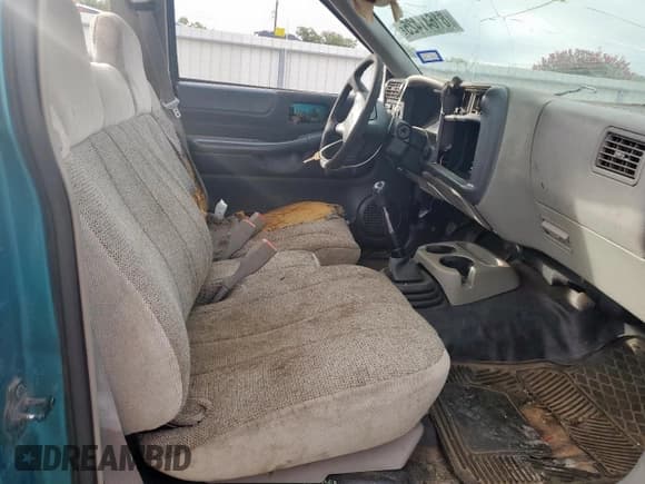 ✅ 1996 Isuzu Hombre S • VIN: 1GGCS1449T8711517 • Лот: 81641425. Опубликован ранее на Copart с пробегом 110 730 миль. Бесплатный доступ к архиву аукционных продаж из США и подробный отчёт об истории автомобиля на DreamBid. Изображение 7.