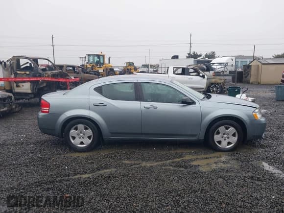 ✅ 2009 Dodge Avenger SE • VIN: 1B3LC46B39N562125 • Lot: 41233245. Wystawiony na IAAI z przebiegiem 72 835 mil. Bezpłatny archiwum sprzedaży aukcyjnych z USA i szczegółowy raport historii pojazdu na DreamBid. Zdjęcie 13.