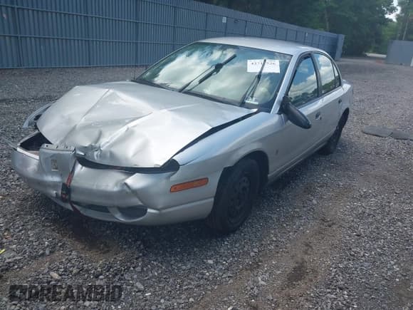 ✅ 2002 Saturn SL • VIN: 1G8ZH54802Z162216 • Lot: 42711526. Wystawiony na IAAI z przebiegiem 101 713 mil. Bezpłatny archiwum sprzedaży aukcyjnych z USA i szczegółowy raport historii pojazdu na DreamBid. Zdjęcie 17.