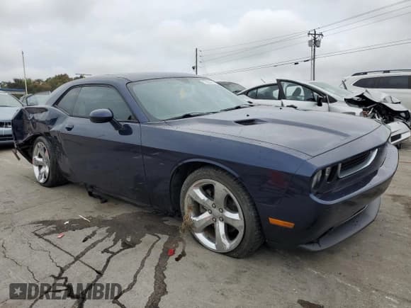 ✅ 2013 Dodge Challenger Rallye Redline • VIN: 2C3CDYAG9DH610688 • Lot: 73033704. Wystawiony na Copart z przebiegiem 155 724 mil. Bezpłatny archiwum sprzedaży aukcyjnych z USA i szczegółowy raport historii pojazdu na DreamBid. Zdjęcie 4.