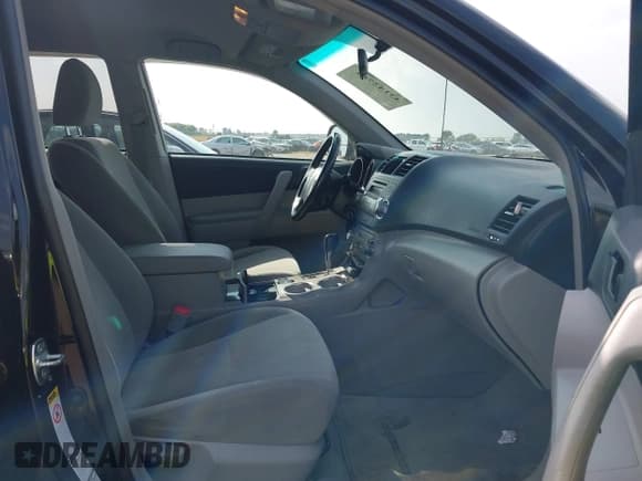 ✅ 2010 Toyota Highlander • VIN: 5TDBK3EH2AS030487 • Lot: 43142761. Wystawiony na IAAI z przebiegiem 188 049 mil. Bezpłatny archiwum sprzedaży aukcyjnych z USA i szczegółowy raport historii pojazdu na DreamBid. Zdjęcie 5.