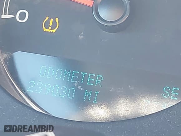 ✅ 2011 Chevrolet Suburban LT • VIN: 1GNSKJE30BR208994 • Lot: 43551916. Wystawiony na IAAI z przebiegiem 239 030 mil. Bezpłatny archiwum sprzedaży aukcyjnych z USA i szczegółowy raport historii pojazdu na DreamBid. Zdjęcie 15.