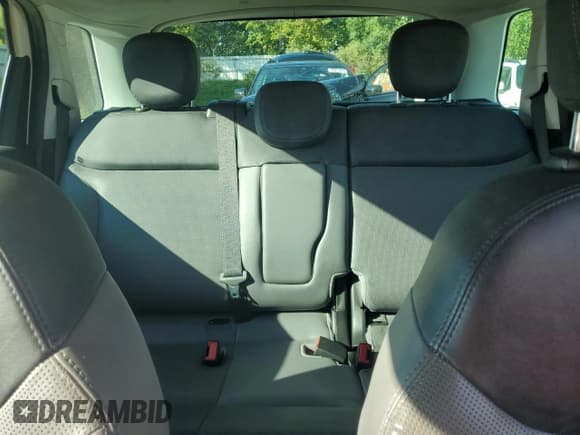 ✅ 2014 FIAT 500L Lounge • VIN: ZFBCFACH8EZ017282 • Lot: 81669505. Listed on Copart with 88,138 mi. Free auction sales archive from the USA and detailed vehicle history report at DreamBid. Image 10.