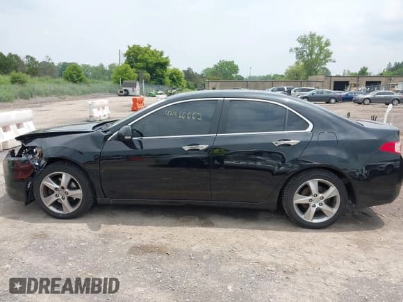 ✅ 2013 Acura TSX • VIN: JH4CU2F45DC009738 • Lot: 42466662. Wystawiony na IAAI z przebiegiem 110 977 mil. Bezpłatny archiwum sprzedaży aukcyjnych z USA i szczegółowy raport historii pojazdu na DreamBid. Zdjęcie 14.