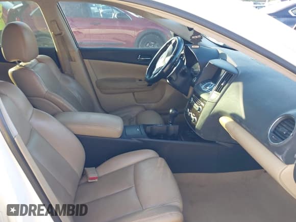 ✅ 2011 Nissan Maxima SV • VIN: 1N4AA5AP8BC817377 • Lot: 43120966. Wystawiony na IAAI z przebiegiem 123 794 mil. Bezpłatny archiwum sprzedaży aukcyjnych z USA i szczegółowy raport historii pojazdu na DreamBid. Zdjęcie 5.