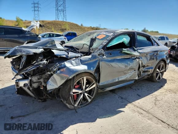 ✅ 2019 Audi RS 3 • VIN: WUABWHFF4KA900286 • Lot: 82243395. Wystawiony na Copart z przebiegiem Nie podano. Bezpłatny archiwum sprzedaży aukcyjnych z USA i szczegółowy raport historii pojazdu na DreamBid. Zdjęcie 1.