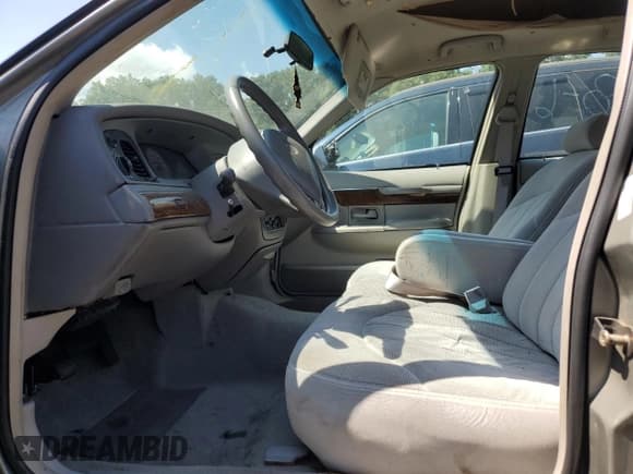 ✅ 1998 Mercury Grand Marquis GS • VIN: 2MEFM74W6WX694062 • Лот: 68069895. Опубликован ранее на Copart с пробегом 105 039 миль. Бесплатный доступ к архиву аукционных продаж из США и подробный отчёт об истории автомобиля на DreamBid. Изображение 7.