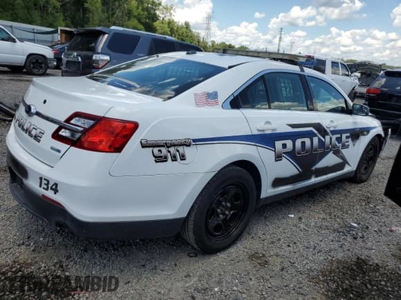 ✅ 2014 Ford Police Interceptor • VIN: 1FAHP2MK3EG170234 • Лот: 59067844. Опубликован ранее на Copart с пробегом 79 393 миль. Бесплатный доступ к архиву аукционных продаж из США и подробный отчёт об истории автомобиля на DreamBid. Изображение 3.