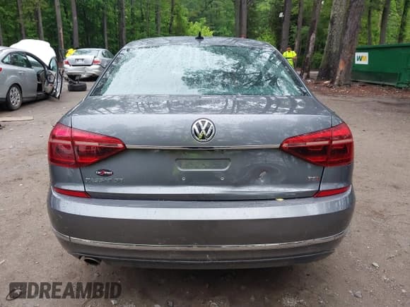 ✅ 2018 Volkswagen Passat SE • VIN: 1VWBA7A30JC027199 • Lot: 42266836. Listed on IAAI with 94,428 mi. Free auction sales archive from the USA and detailed vehicle history report at DreamBid. Image 16.