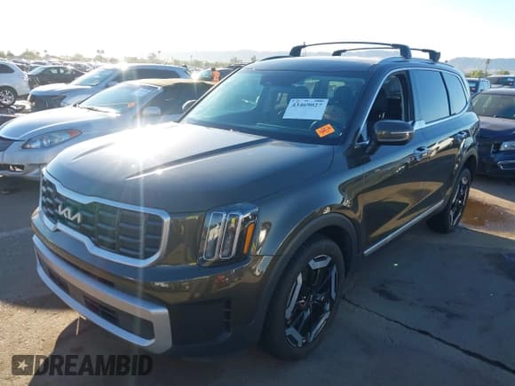 ✅ 2024 Kia Telluride S • VIN: 5XYP64GC4RG502067 • Lot: 43469027. Wystawiony na IAAI z przebiegiem 30 215 mil. Bezpłatny archiwum sprzedaży aukcyjnych z USA i szczegółowy raport historii pojazdu na DreamBid. Zdjęcie 16.