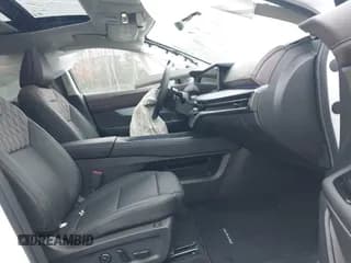 ✅ 2025 Nissan Murano Platinum • VIN: 5N1AZ3DT5SC100396 • Лот: 43563321. Опубликован ранее на IAAI с пробегом 5 105 миль. Бесплатный доступ к архиву аукционных продаж из США и подробный отчёт об истории автомобиля на DreamBid. Изображение 5.