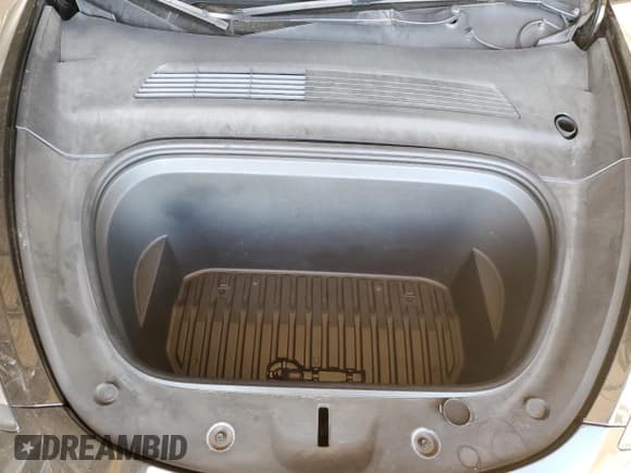 ✅ 2021 Tesla Model Y Long Range • VIN: 5YJYGDEE5MF217934 • Lot: 90653715. Wystawiony na Copart z przebiegiem 122 118 mil. Bezpłatny archiwum sprzedaży aukcyjnych z USA i szczegółowy raport historii pojazdu na DreamBid. Zdjęcie 11.