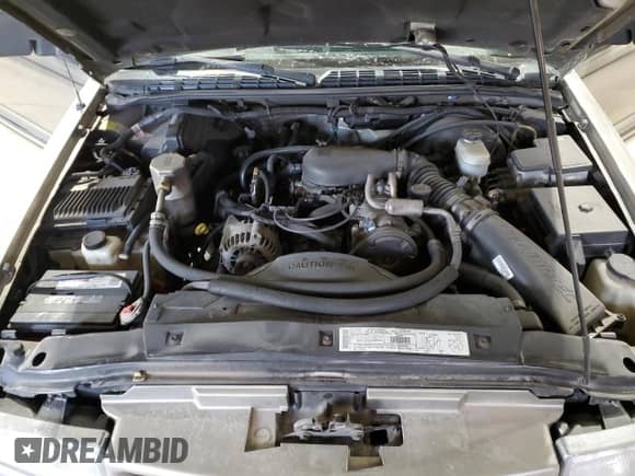 2000 Chevrolet Blazer LT with VIN 1GNDT13W8Y2260247, listed as a Copart auction lot 61902915 with 280,378 mi miles and Salvage title. Bid and sale history available at DreamBid. Image 12.