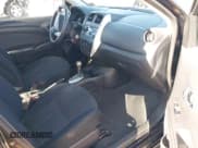 ✅ 2015 Nissan Versa S Plus • VIN: 3N1CN7AP4FL862512 • Лот: 43657572. Опубликован ранее на IAAI с пробегом 151 907 миль. Бесплатный доступ к архиву аукционных продаж из США и подробный отчёт об истории автомобиля на DreamBid. Изображение 5.