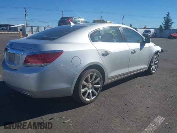 ✅ 2010 Buick LaCrosse CXS • VIN: 1G4GE5GV9AF303075 • Lot: 43384546. Wystawiony na IAAI z przebiegiem 171 663 mil. Bezpłatny archiwum sprzedaży aukcyjnych z USA i szczegółowy raport historii pojazdu na DreamBid. Zdjęcie 4.