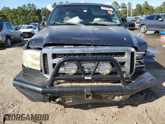 ✅ 2000 Ford Excursion XLT • VIN: 1FMNU40F4YEA98871 • Лот: 84407885. Опубликован ранее на Copart с пробегом 333 290 миль. Бесплатный доступ к архиву аукционных продаж из США и подробный отчёт об истории автомобиля на DreamBid. Изображение 5.