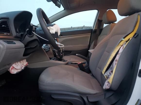 ✅ 2017 Hyundai Elantra Value Edition • VIN: 5NPD84LF1HH018779 • Лот: 92126325. Опубликован ранее на Copart с пробегом 230 142 миль. Бесплатный доступ к архиву аукционных продаж из США и подробный отчёт об истории автомобиля на DreamBid. Изображение 7.