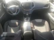 ✅ 2015 Jeep Cherokee Sport • VIN: 1C4PJLAB8FW560058 • Lot: 92923385. Listed on Copart with 117,470 mi. Free auction sales archive from the USA and detailed vehicle history report at DreamBid. Image 8.