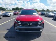 ✅ 2025 Hyundai Tucson SEL Convenience • VIN: 5NMJC3DE8SH469049 • Lot: 43311716. Wystawiony na IAAI z przebiegiem 8 451 mil. Bezpłatny archiwum sprzedaży aukcyjnych z USA i szczegółowy raport historii pojazdu na DreamBid. Zdjęcie 12.