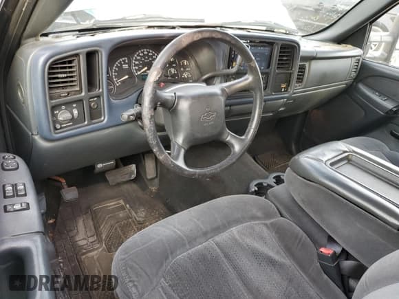 ✅ 2002 Chevrolet Silverado 1500 LS • VIN: 2GCEC19T621278697 • Лот: 77357004. Опубликован ранее на Copart с пробегом 182 522 миль. Бесплатный доступ к архиву аукционных продаж из США и подробный отчёт об истории автомобиля на DreamBid. Изображение 8.