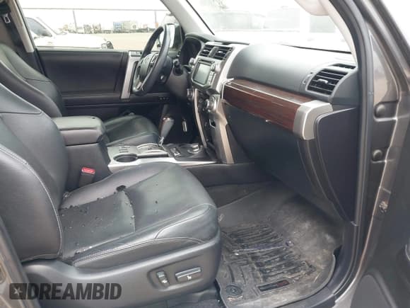 ✅ 2019 Toyota 4Runner SR5 • VIN: JTEBU5JR4K5679599 • Лот: 42535810. Опубликован ранее на IAAI с пробегом 112 804 миль. Бесплатный доступ к архиву аукционных продаж из США и подробный отчёт об истории автомобиля на DreamBid. Изображение 5.