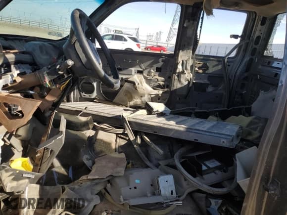 ✅ 2000 Chevrolet Silverado 1500 LS • VIN: 1GCEC19T4YZ128393 • Лот: 71940174. Опубликован ранее на Copart с пробегом Не указан. Бесплатный доступ к архиву аукционных продаж из США и подробный отчёт об истории автомобиля на DreamBid. Изображение 7.