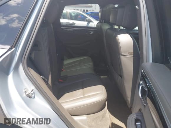 ✅ 2022 Porsche Macan • VIN: WP1AA2A56NLB01975 • Lot: 42546319. Wystawiony na IAAI z przebiegiem 66 123 mil. Bezpłatny archiwum sprzedaży aukcyjnych z USA i szczegółowy raport historii pojazdu na DreamBid. Zdjęcie 8.