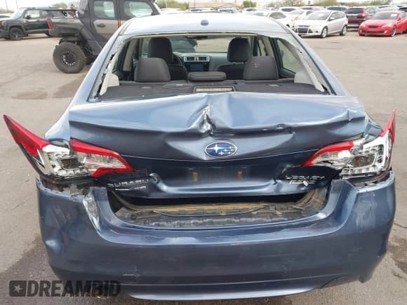 ✅ 2015 Subaru Legacy Limited • VIN: 4S3BNAN61F3072796 • Lot: 43744614. Wystawiony na IAAI z przebiegiem 101 934 mil. Bezpłatny archiwum sprzedaży aukcyjnych z USA i szczegółowy raport historii pojazdu na DreamBid. Zdjęcie 6.