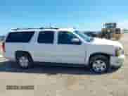 2014 Chevrolet Suburban LT z VIN 1GNSCJE0XER245963, wystawiony jako IAAI lot #43110230 z przebiegiem 160 648 mil mil oraz . Historia ofert i sprzedaży dostępna na DreamBid. Obrazek 14.