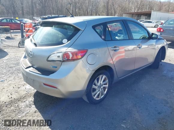 ✅ 2013 Mazda 3 i Touring • VIN: JM1BL1LP0D1769144 • Lot: 43675874. Listed on IAAI with 148,418 mi. Free auction sales archive from the USA and detailed vehicle history report at DreamBid. Image 4.
