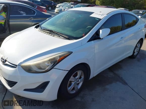 ✅ 2015 Hyundai Elantra SE • VIN: 5NPDH4AE1FH577661 • Lot: 43659649. Listed on IAAI with 199,883 mi. Free auction sales archive from the USA and detailed vehicle history report at DreamBid. Image 2.