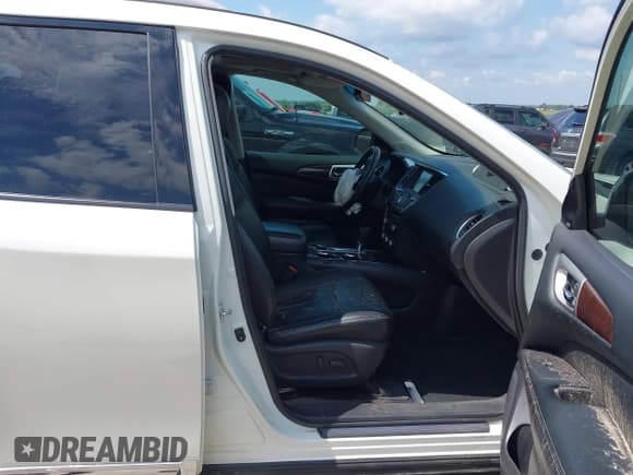 ✅ 2016 Nissan Pathfinder SV • VIN: 5N1AR2MM3GC626858 • Lot: 42980565. Wystawiony na IAAI z przebiegiem 100 991 mil. Bezpłatny archiwum sprzedaży aukcyjnych z USA i szczegółowy raport historii pojazdu na DreamBid. Zdjęcie 5.