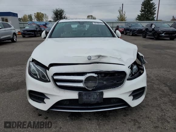 ✅ 2017 Mercedes-Benz E 300 Luxury • VIN: WDDZF4KB1HA013704 • Lot: 82480335. Listed on Copart with 161,487 mi. Free auction sales archive from the USA and detailed vehicle history report at DreamBid. Image 5.