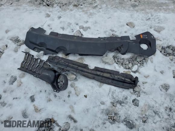 ✅ 2019 Chevrolet Traverse LT Cloth • VIN: 1GNERGKW6KJ302645 • Lot: 95925915. Wystawiony na Copart z przebiegiem 84 341 mil. Bezpłatny archiwum sprzedaży aukcyjnych z USA i szczegółowy raport historii pojazdu na DreamBid. Zdjęcie 13.