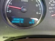 ✅ 2014 Chevrolet Suburban LT • VIN: 1GNSCJE07ER153791 • Lot: 43689033. Wystawiony na IAAI z przebiegiem 209 885 mil. Bezpłatny archiwum sprzedaży aukcyjnych z USA i szczegółowy raport historii pojazdu na DreamBid. Zdjęcie 15.