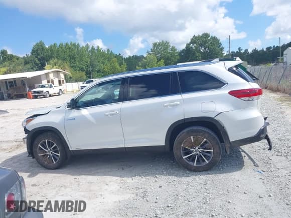 ✅ 2019 Toyota Highlander Hybrid XLE • VIN: 5TDJGRFH2KS074506 • Лот: 42684289. Опубликован ранее на IAAI с пробегом 32 785 миль. Бесплатный доступ к архиву аукционных продаж из США и подробный отчёт об истории автомобиля на DreamBid. Изображение 15.