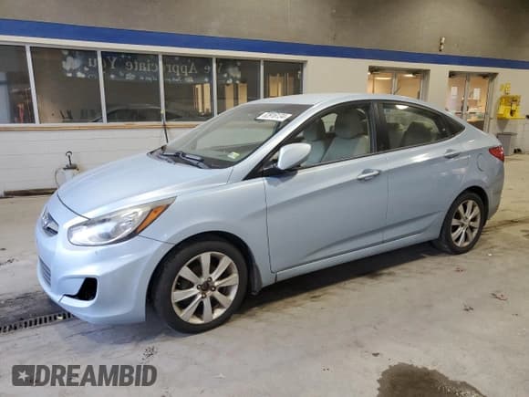✅ 2013 Hyundai Accent GLS • VIN: KMHCU4AE4DU277523 • Лот: 82916134. Опубликован ранее на Copart с пробегом 419 956 миль. Бесплатный доступ к архиву аукционных продаж из США и подробный отчёт об истории автомобиля на DreamBid. Изображение 1.