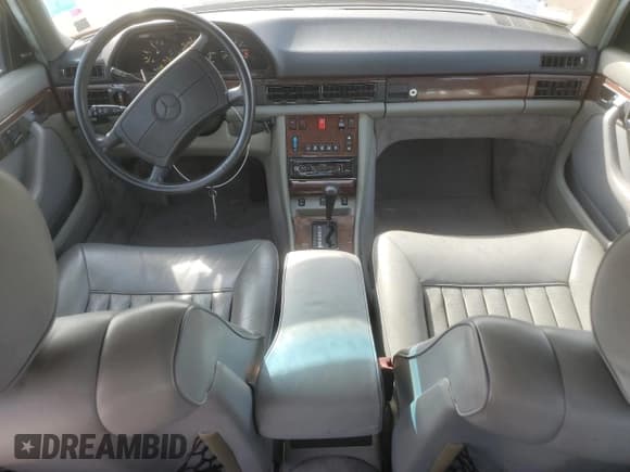 ✅ 1986 Mercedes-Benz 560 • VIN: WDBCA39D3GA260767 • Lot: 84291245. Listed on Copart with 74,618 mi. Free auction sales archive from the USA and detailed vehicle history report at DreamBid. Image 8.