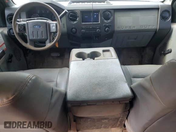 ✅ 2015 Ford F-250 XLT • VIN: 1FT7W2B67FEA66163 • Lot: 84393045. Listed on Copart with 331,973 mi. Free auction sales archive from the USA and detailed vehicle history report at DreamBid. Image 8.