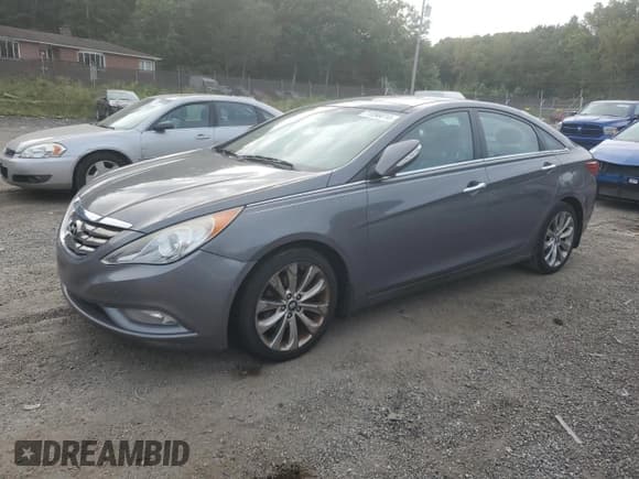 ✅ 2012 Hyundai Sonata Limited • VIN: 5NPEC4AB0CH496574 • Lot: 71096014. Listed on Copart with 137,188 mi. Free auction sales archive from the USA and detailed vehicle history report at DreamBid. Image 1.