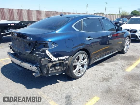 ✅ 2015 Infiniti Q70 • VIN: JN1BY1PP8FM601834 • Lot: 42028330. Listed on IAAI with 106,285 mi. Free auction sales archive from the USA and detailed vehicle history report at DreamBid. Image 4.